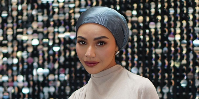 Tampilan Turban Glamor Memikat, Intip Tutorialnya