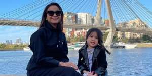 Pose Imut Bridgia, Putri Acha Septriasa yang Sekolah di Australia