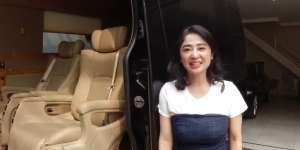 Intip Potret Mobil Rp2,7 Miliar Dewi Perssik, Fitur Mewah Lengkap bak Hotel Berjalan