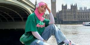Asyik Banget, Coba Swag Style dengan Bright Color