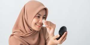 Hilangkan White Cast Pada Bedak Tabur Silica dengan Racikan MUA