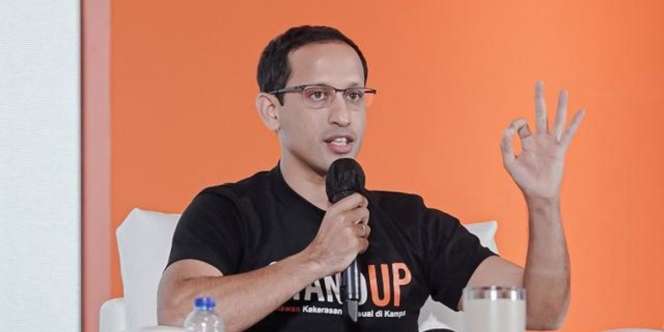 Momen Nadiem Makarim Salah Naik ke Podium Jokowi, Langsung Diledek Sri Mulyani