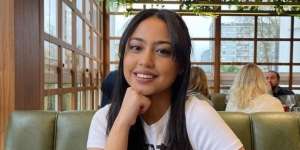 Potret Athalia Lemos Anak Sambung Kris Dayanti, Calon Pengacara Cantik