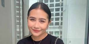 Dipanggil Sayang Oleh Siwon, Prilly Latunconsina Kegirangan