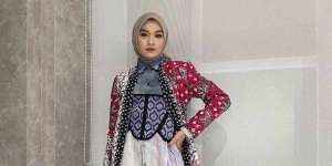Style Seru Tabrak Motif Batik Salma Salsabil, Tengok Yuk!