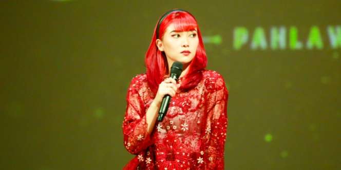 Tampil di Pementasan Seni, Isyana Sarasvati Serasa Merasuki Ruh Ibu Fatmawati