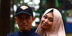 Kenang Kebersaman dengan Mendiang Istrinya, Ustaz Maulana Banjir Pujian