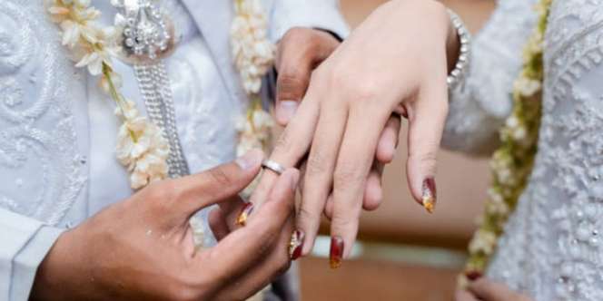 Kejadian Nyata Wanita Tak Sengaja Nikahi 2 Pria Sekaligus: Ayah Mertuaku Ternyata Juga Suamiku