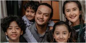 9 Potret Rumah Unik Dwi Sasono dan Widi Mulia, Tiap Sudutnya Artistik Banget, Apalagi Ruang Makannya yang Bikin Tercengang