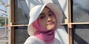 Cute Banget, Vintage Style Fatin Shidqia Lubis