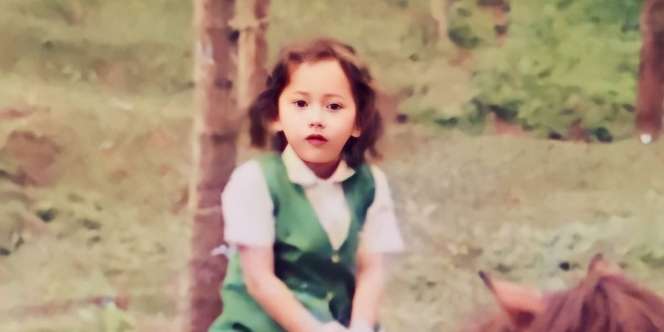 Anak Perempuan Ini Sekarang Jadi Seleb Terkenal dan Baru Bangun Rumah Mewah, Ini 5 Potretnya