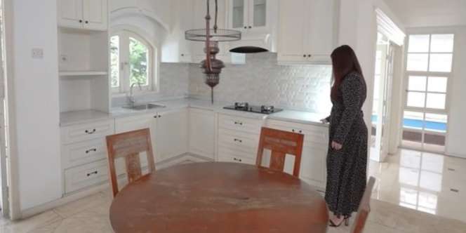 House Tour Rumah Mewah Laudya Cynthia Bella yang Dijual Rp8 Miliar