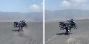Viral! Penampakan Honda GL Pro 'Bonceng' PCX CBU Thailand Belah Lautan Pasir Gunung Bromo, Netizen: 'Mbah Gendong Cucunya'