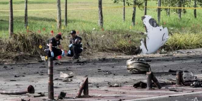 Video Detik-Detik Pesawat Jatuh di Jalan Raya Malaysia, Penumpang Sempat Foto Sebelum Berangkat