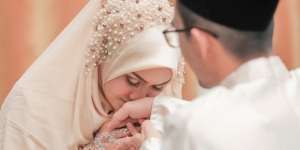 Meriahnya Pernikahan Kakek Kaya 110 Tahun dengan Wanita 55 Tahun dengan Mahar Ratusan Juta