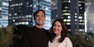 Mesra Lagi Usai Rujuk, Rendy Kjaernett dan Lady Nayon Malah Kena 'Rujak' Netizen