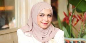 Strawberry Makeup ala Dilla Jaidi, Wajah Jadi Fresh and Sweet