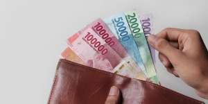 Riset: 35% Anak Muda Impulsive Spending