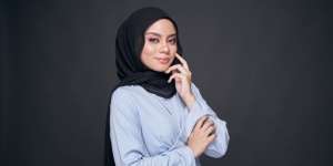Rahasia Tubuh Glowing dengan Makeup dalam 5 Menit 