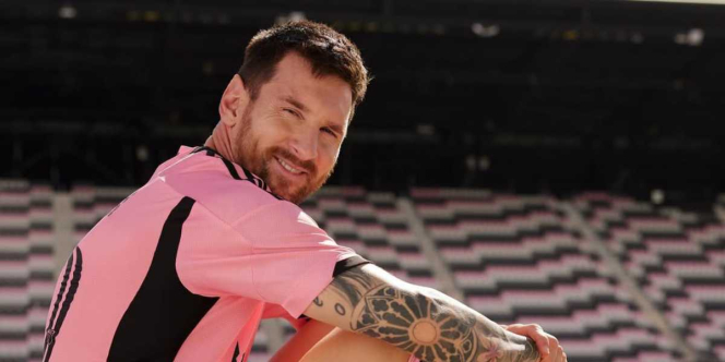 Style Keren Lionel Messi Pakai Jam Rolex Pink yang Sangat Langka
