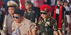 Bocah Pawai 17 Agustus Jadi Presiden Prabowo Versi Mini Bikin Gemas Warga