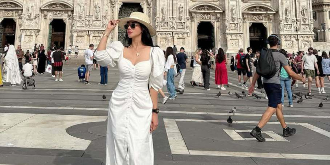 Ramai Dikritik ke Luar Negeri Saat Heboh Demo, Pedangdut Anggota DPRD Ini Matikan Komentar di Instagram
