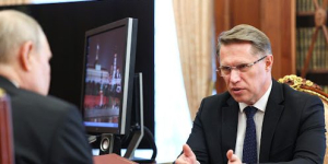 Aksi Menteri Kesehatan Rusia Bantu Penumpang yang Kena Serangan Hipertensi di Pesawat