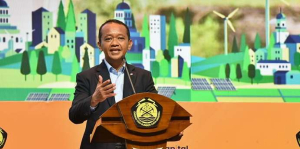 Menyala! Koleksi 3 Jam Tangan Menteri Bahlil, Semuanya di Atas Rp100 Juta