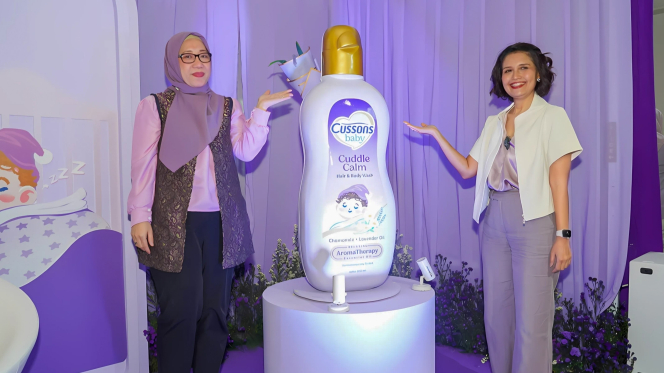 Ritual Menenangkan Ibu dan Bayi Lewat Sentuhan Penuh Cinta dari Cuddle Calm Cussons Baby