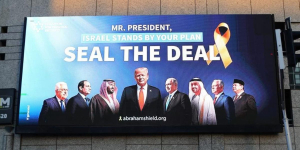 Beredar Foto Presiden Prabowo Terpampang di Billboard Propaganda 'Aliansi Abraham' di Israel, Dicatut?