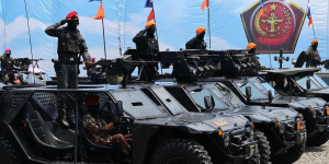 Potret Atraksi Prajurit dalam HUT ke-80 TNI di Monas
