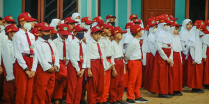 Survei IDEAS: 25,5 Persen Anak SD Mengaku Sudah Hisap Rokok