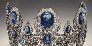 Lihat Mewahnya 8 Perhiasan Bersejarah Kerajaan Prancis yang Dicuri dari Museum Louvre