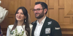 Nikah Sambil Cari Cuan, Spot di Jas Dijual untuk Promo Brand   