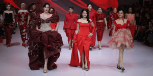 Anggunnya Dian Sastro hingga Eva Celia Melenggang di JFW 2026