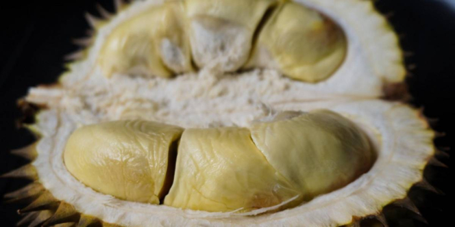 Lagi Enak Makan Durian, Apartemen di Paris Digerebek Petugas Damkar Dikira Gas Bocor