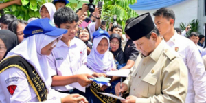 Terpasang 173 Ribu Panel, Presiden Sebut Program Digitalisasi Pembelajaran RI Terbesar dan Tercepat di Dunia
