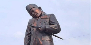 Viral Kepala Patung Soekarno di Indramayu Miring, Ini Penyebabnya