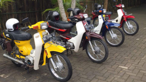 Kenalan dengan Komunitas Pecinta Motor Bebek `Di Bawa Santai, Di Buang Sayang`