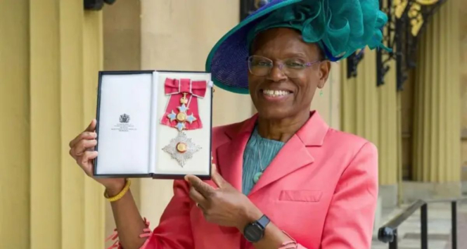 Dulu Hidup Sebagai Tunawisma, Ilmuwan Ijeoma Uchegbu Raih Gelar Tertinggi dari Raja Inggris