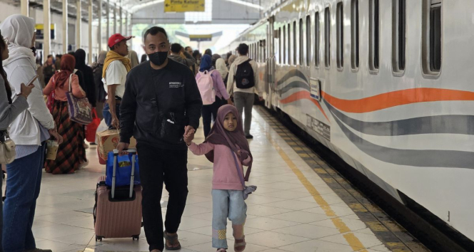 Hore! KAI Tawarkan Diskon 30 Persen Libur Nataru, Berikut Daftar Lengkap Kereta dan Syaratnya