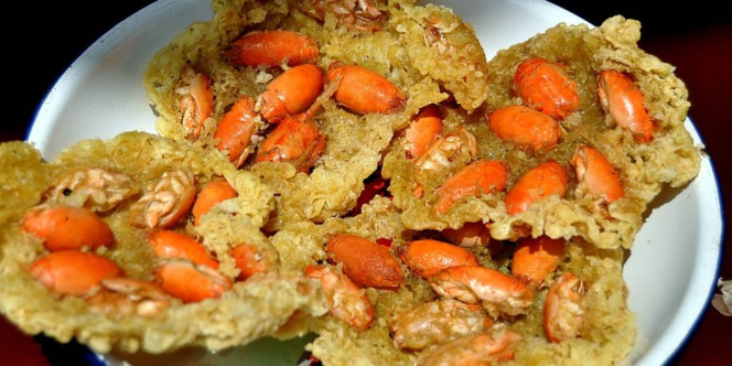 Sensasi Unik Nikmati Rempeyek Yutuk Camilan Khas Pesisir Kebumen-Cilacap