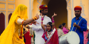 Vrindavan di Mulut Netizen, Bharat di Konstitusi: Dua Cara Berbeda Menyebut Negeri India