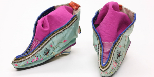 Mengapa Kaki Kecil Pernah Dianggap Cantik di China? Sejarah Tradisi Ikat Kaki yang Menyakitkan