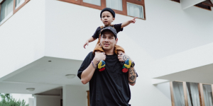 8 Cara Membantu Anak Mengembangkan Kecerdasan Intelektual dan Emosional