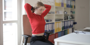 8 Cara Sederhana Tetap Aktif Bergerak meski Seharian Bekerja di Kantor