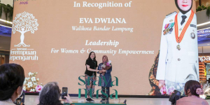 Ibu Eva Dwiana Raih Apresiasi Perempuan Berpengaruh 2026 Kategori Leadership di Sraya Nusa