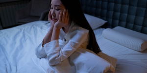 Kebiasaan Sebelum Tidur Ini Bisa Bikin Anda Makin Sulit Terlelap