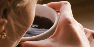 Kopi Tak Selalu Bikin Susah Tidur, Tapi Diam-Diam Bisa Mengurangi Kualitas Tidur