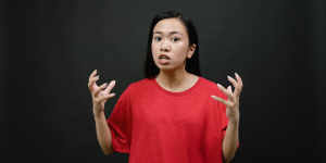 Crab Mentality, Ketika Seseorang Justru Menarik Orang Lain agar Tidak Ikut Sukses
